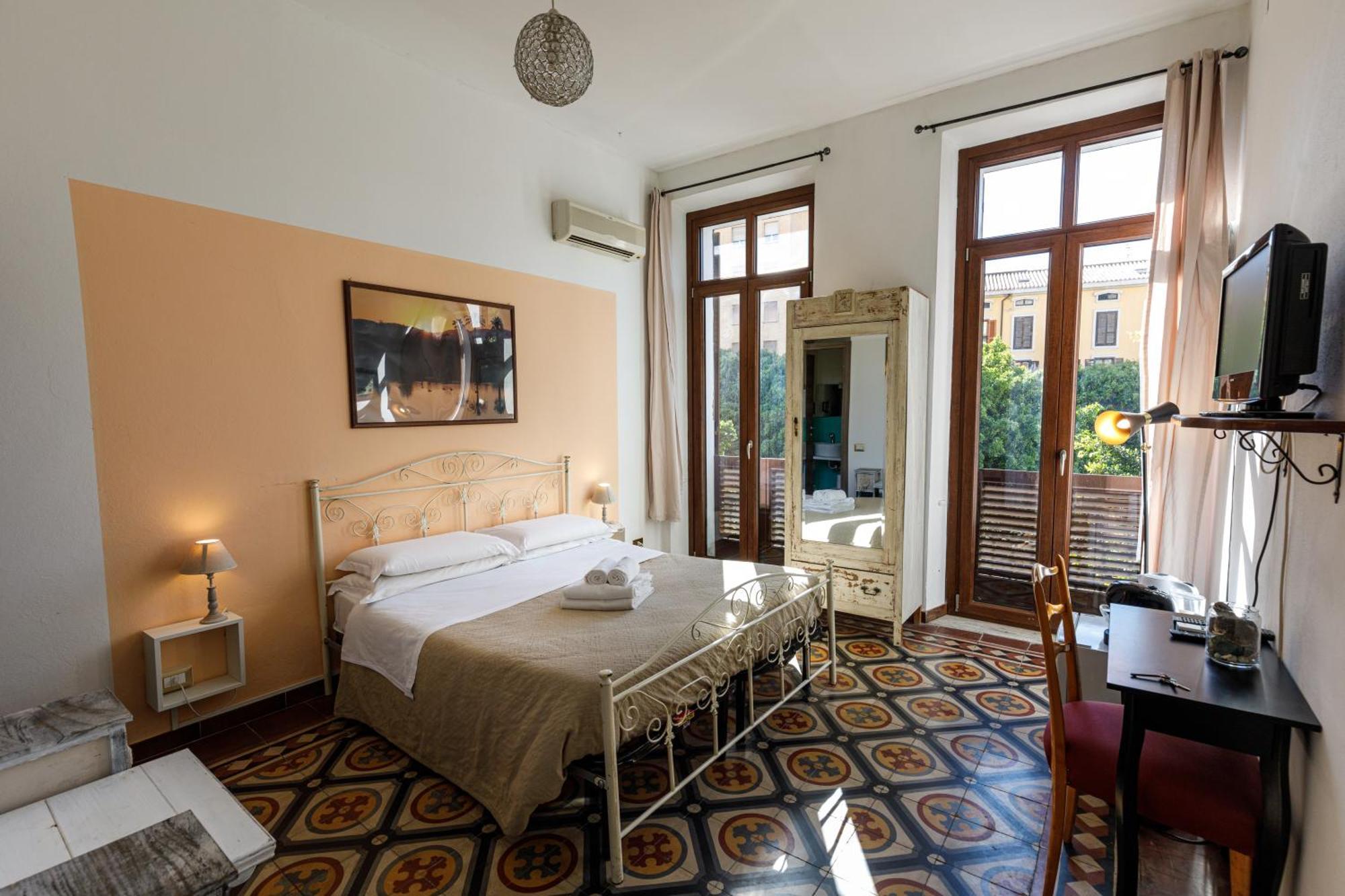 Onlyrooms III - Recommended For Under 30S Cagliari Cameră foto
