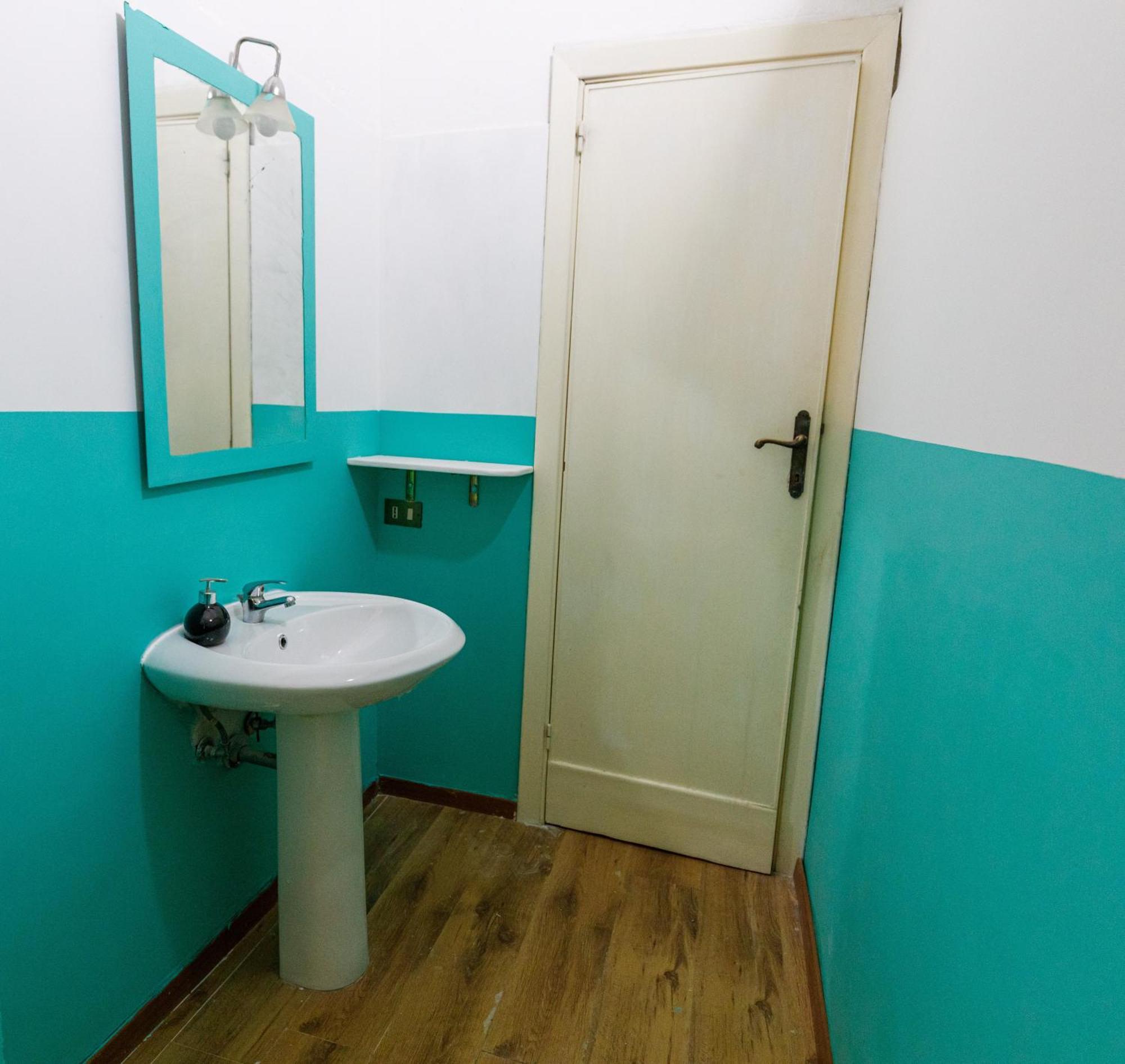 Onlyrooms III - Recommended For Under 30S Cagliari Cameră foto