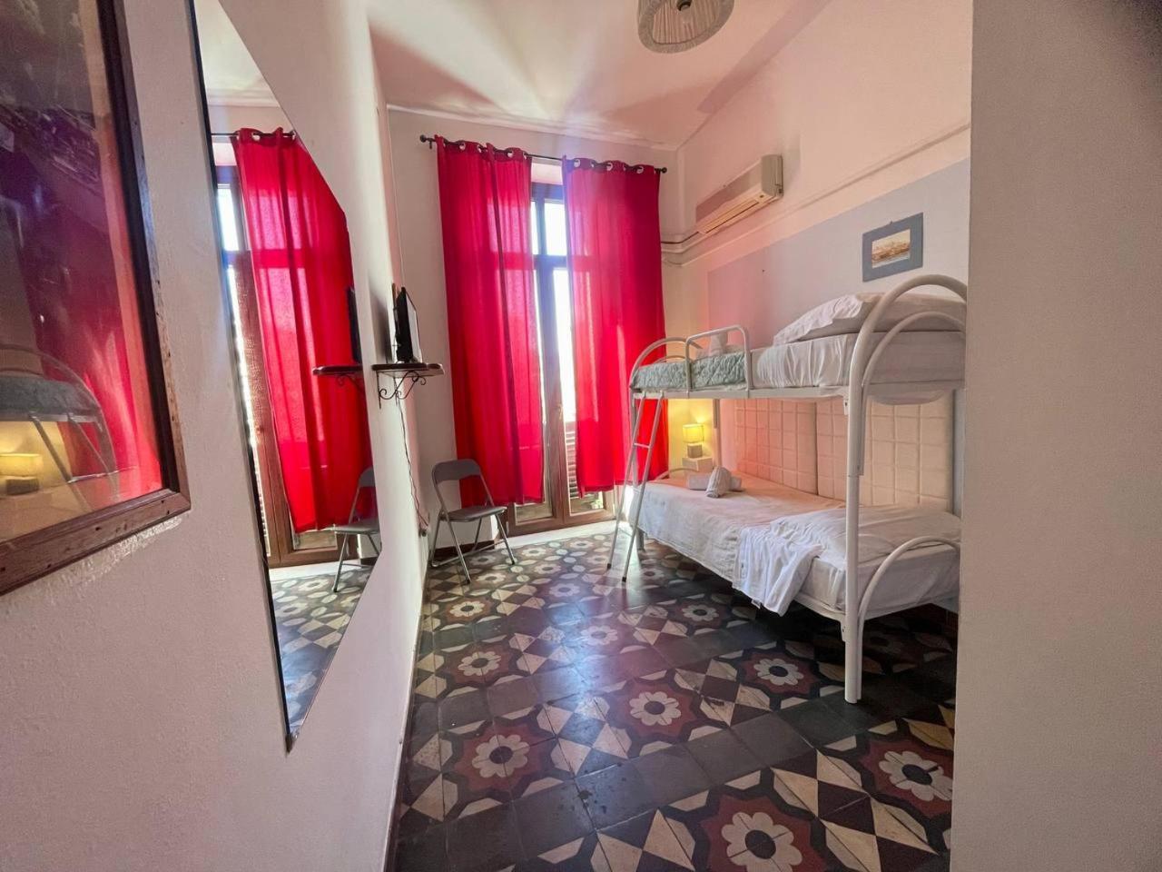 Onlyrooms III - Recommended For Under 30S Cagliari Cameră foto